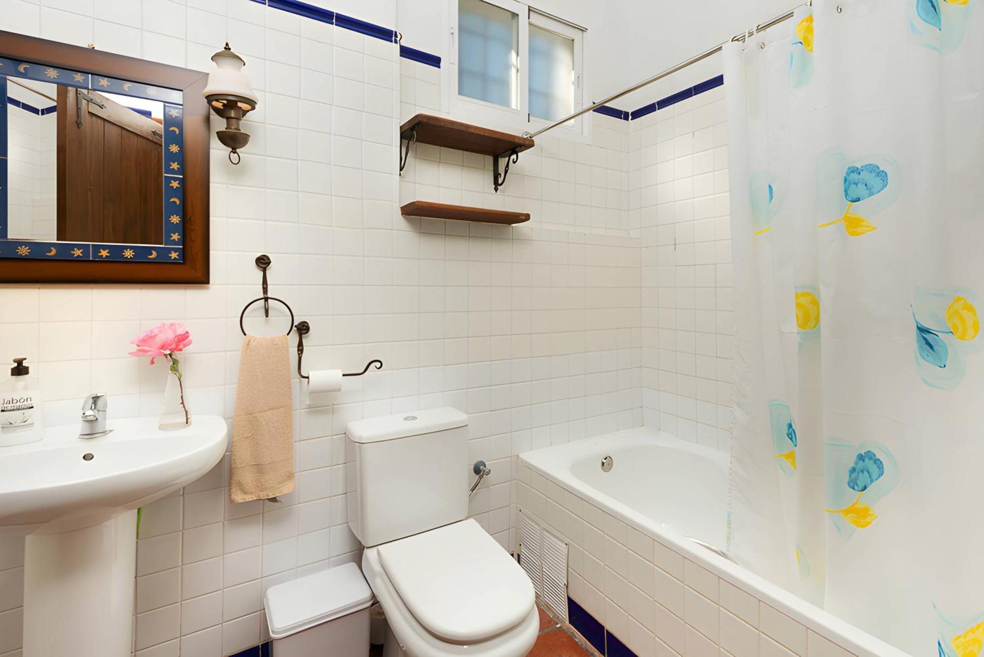 Rural Cottage, With Pool & Optional Private 6 Guests Jacuzzi トロクス エクステリア 写真