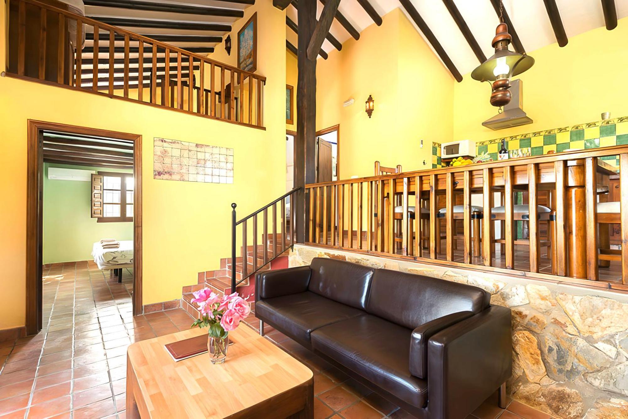 Rural Cottage, With Pool & Optional Private 6 Guests Jacuzzi トロクス エクステリア 写真