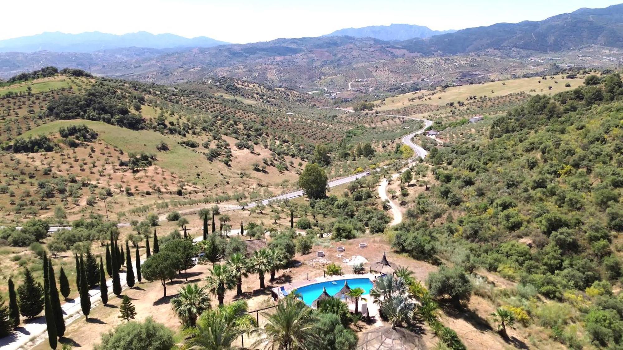 Rural Cottage, With Pool & Optional Private 6 Guests Jacuzzi トロクス エクステリア 写真