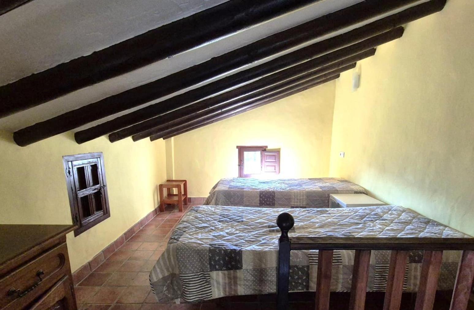 Rural Cottage, With Pool & Optional Private 6 Guests Jacuzzi トロクス エクステリア 写真