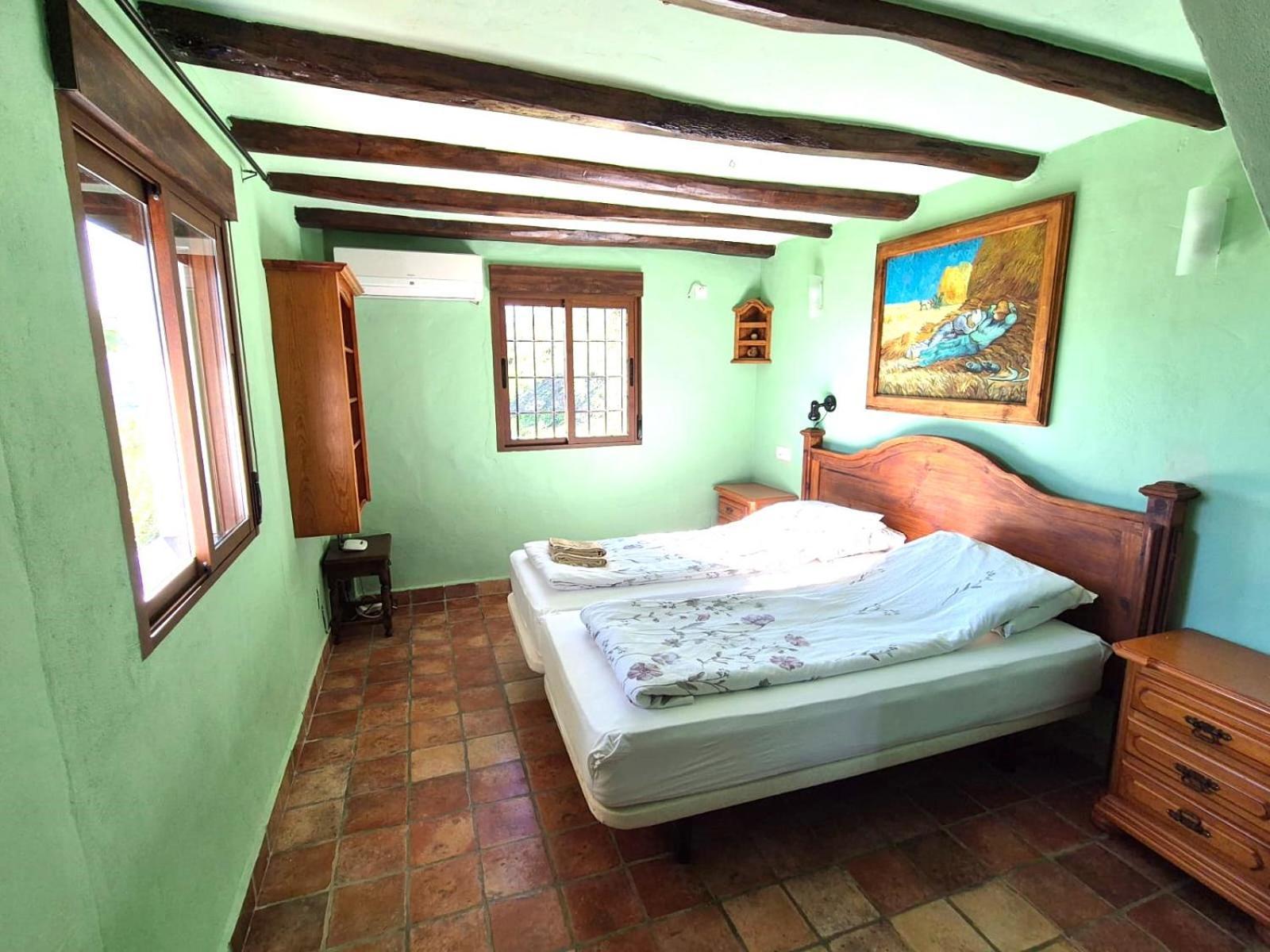 Rural Cottage, With Pool & Optional Private 6 Guests Jacuzzi トロクス エクステリア 写真