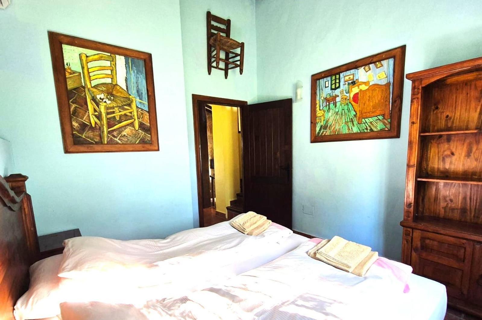 Rural Cottage, With Pool & Optional Private 6 Guests Jacuzzi トロクス エクステリア 写真
