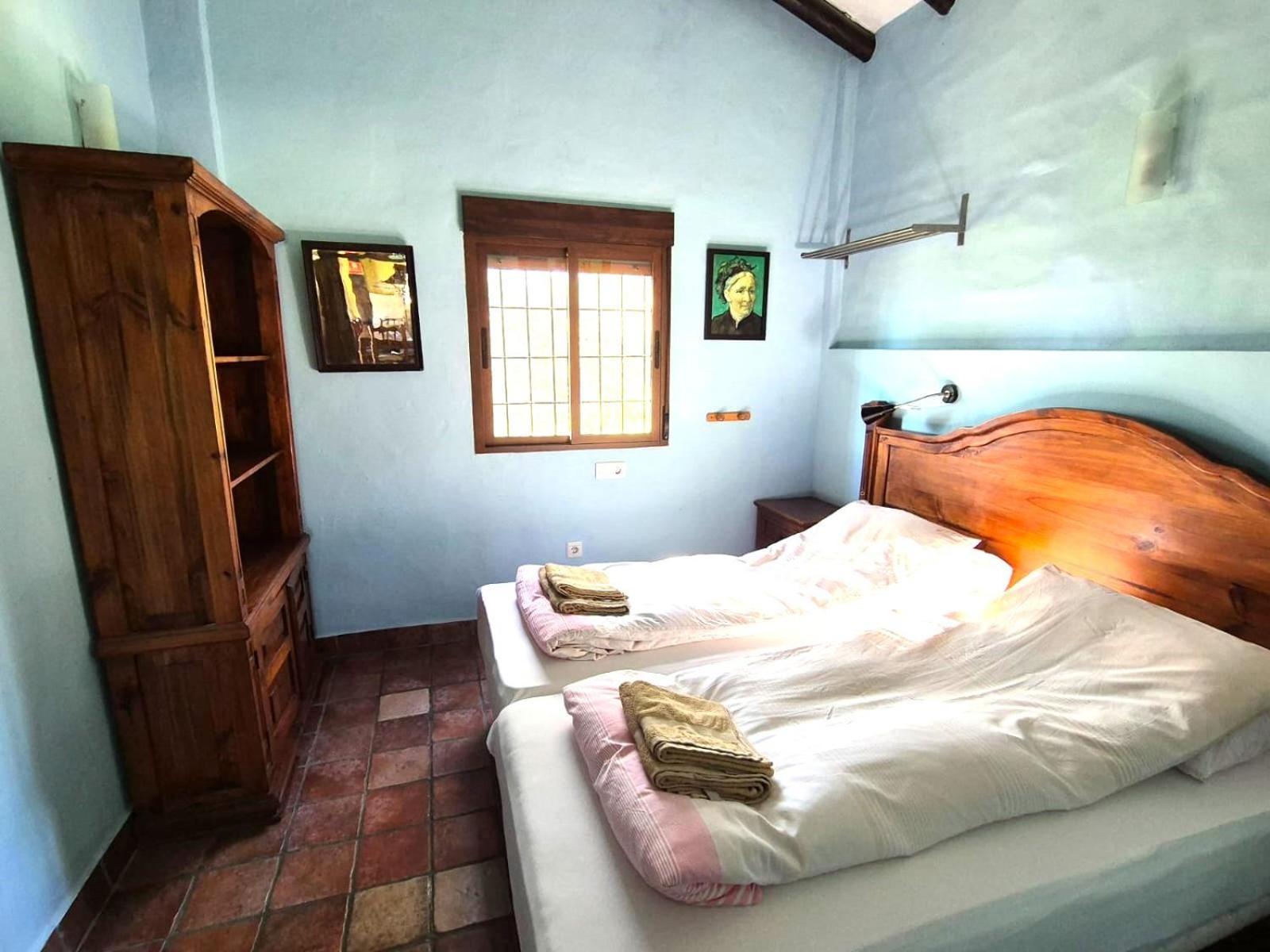 Rural Cottage, With Pool & Optional Private 6 Guests Jacuzzi トロクス エクステリア 写真